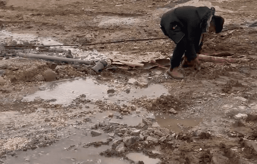 Israeli bulldozers demolished several homes in Khallet Al -Dabaa yet , leaving families homeless [Original post] Urgent: