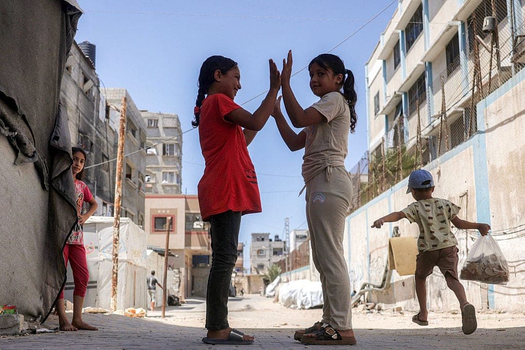 Period_girls_Gaza
